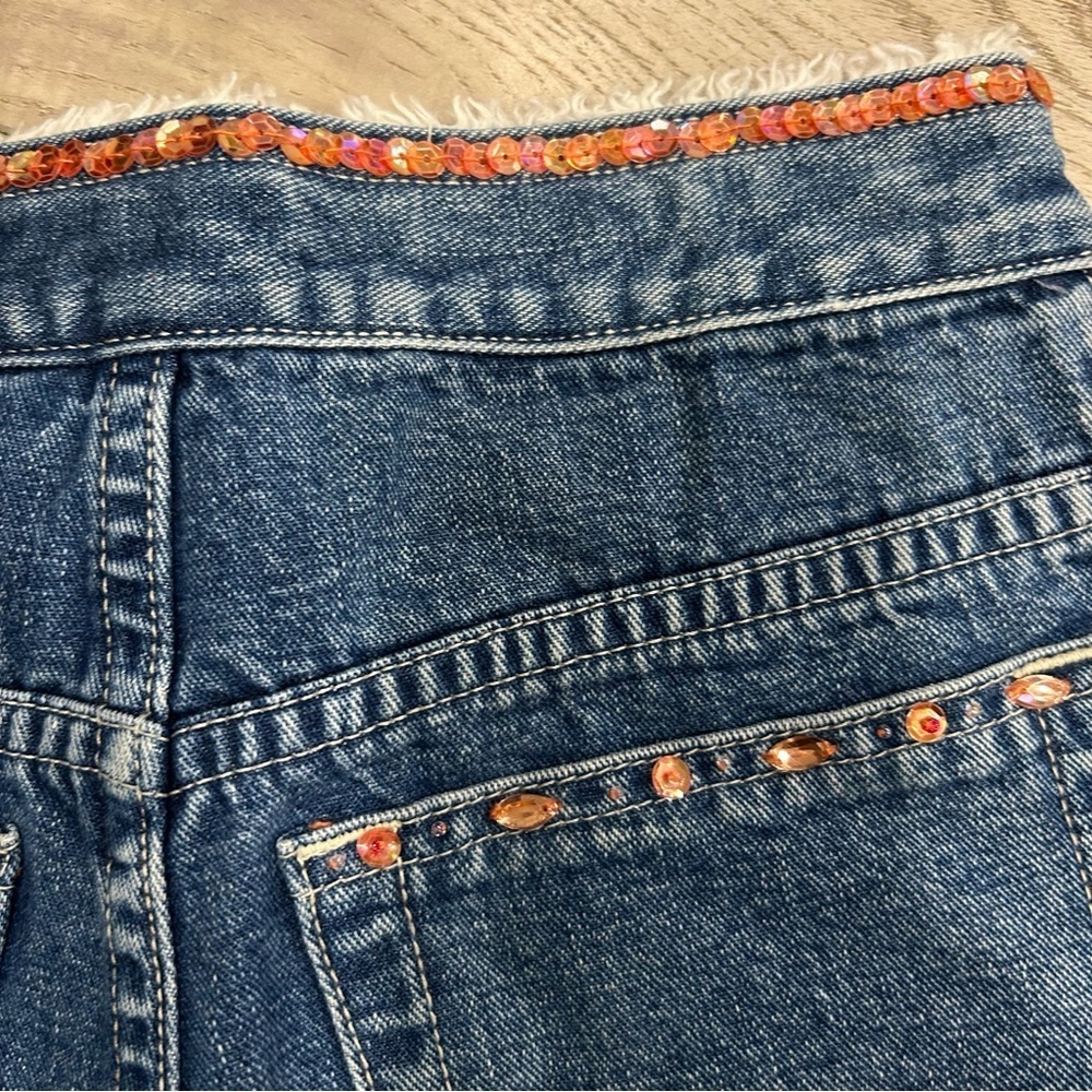 VINTAGE GAP GIRLS DENIM SHORTS FOUR POCKET, SEQUINED AND BEADED TRIM, ZIP FLY - Picture 7 of 8